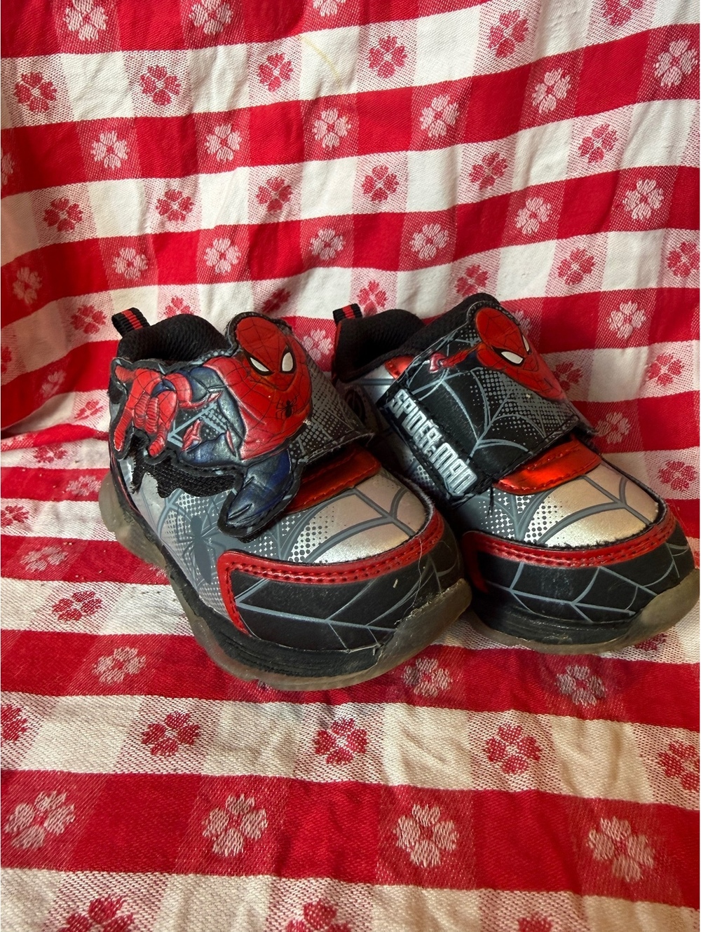 Toddler Spider-Man light up shoes, size 5 USA